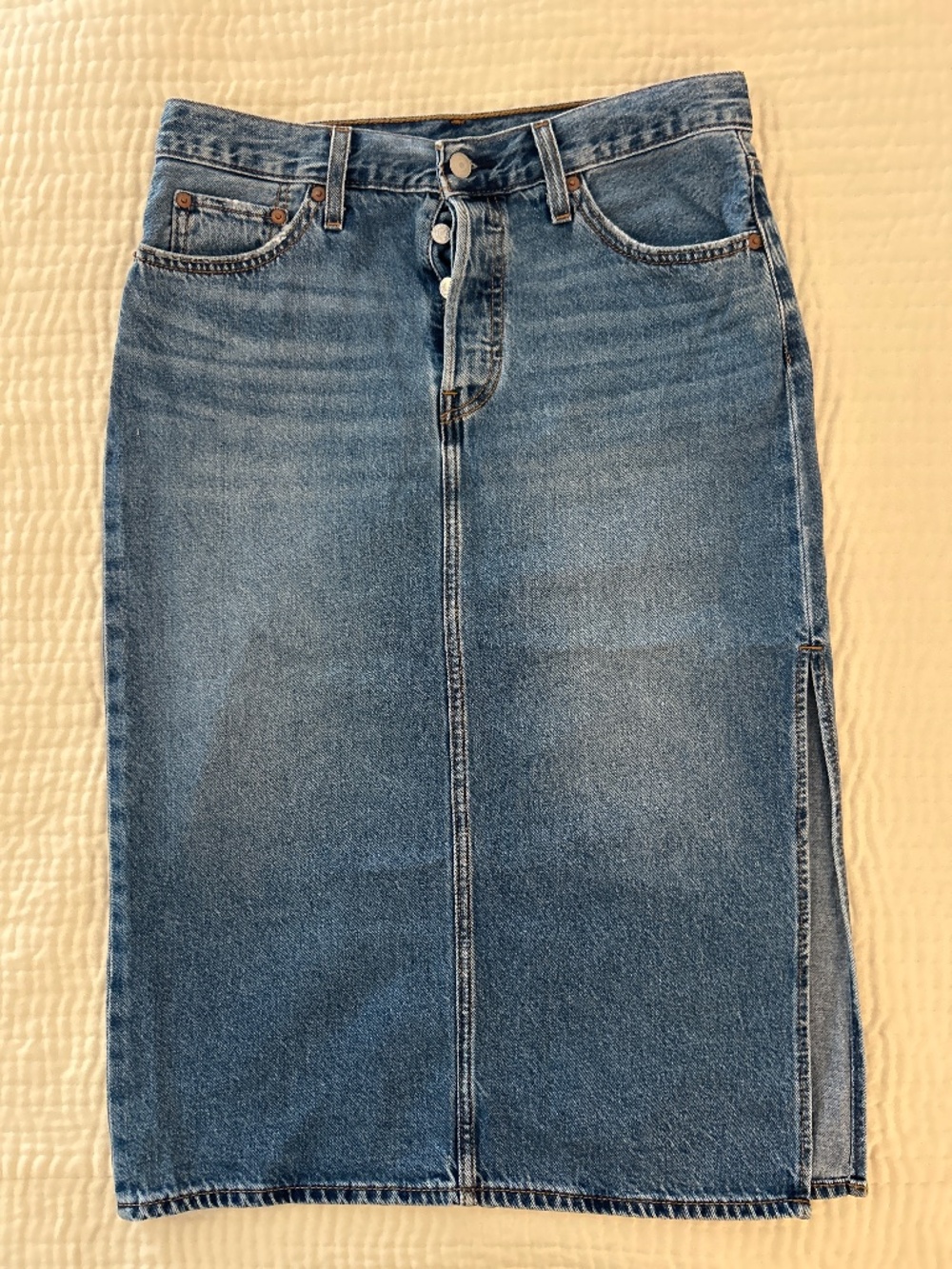 Levi’s artist divided midi denim skirt 29